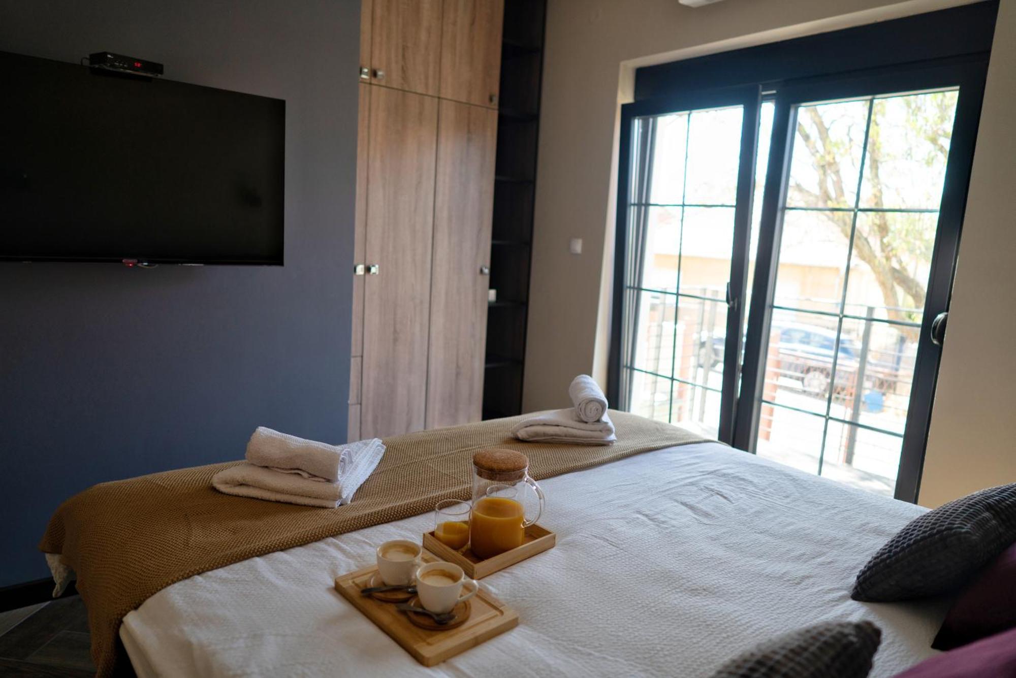La Roue Hotel วรชาซ ภายนอก รูปภาพ